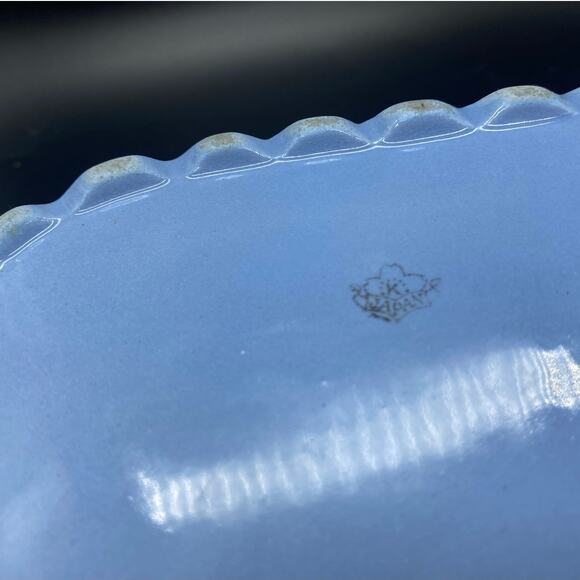 Vintage Handpainted Blue and‎ white 
Acorn design Japan Planter - Picture 6 of 8